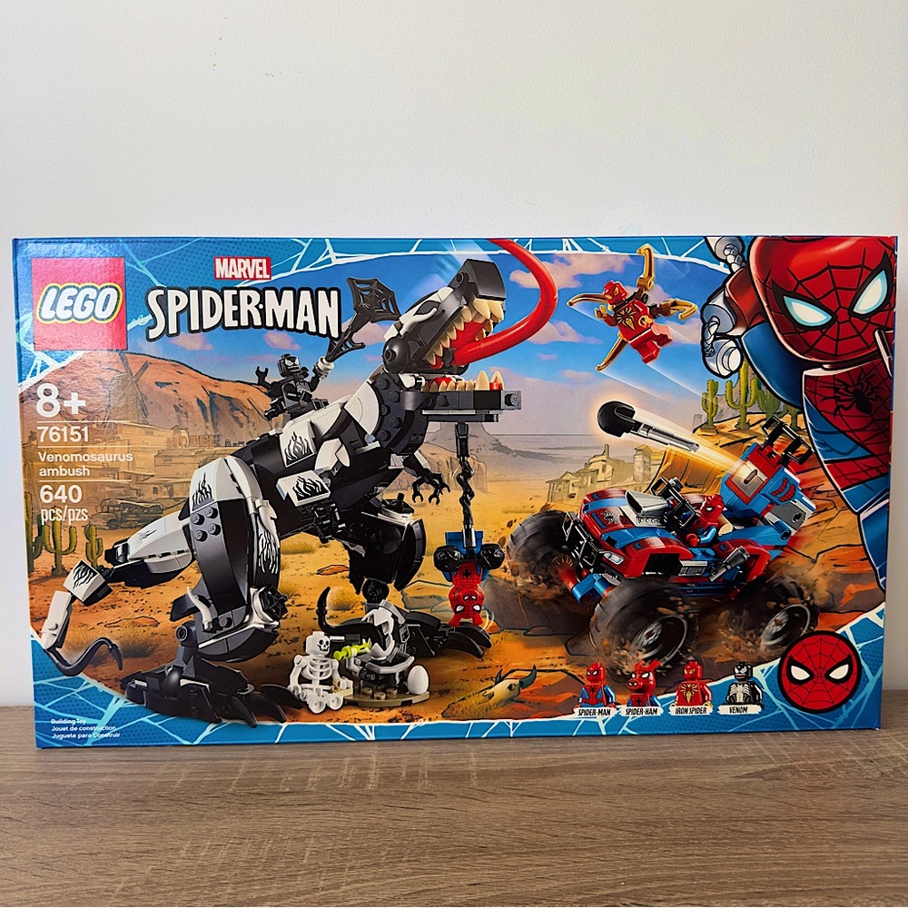 LEGO - Venomosaurus Ambush Set